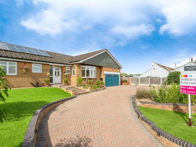 3 bedroom detached bungalow for sale