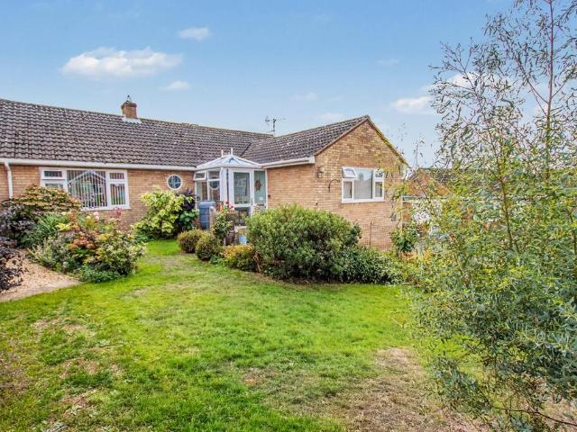 3 bedroom detached bungalow for sale