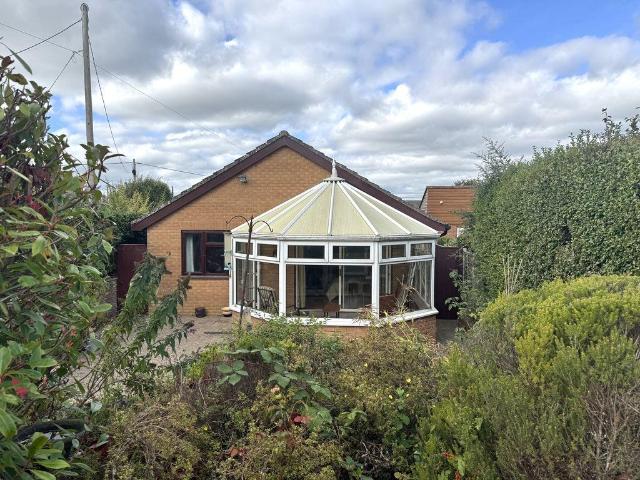 3 bedroom detached bungalow for sale