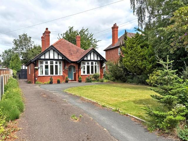 3 bedroom detached bungalow for sale