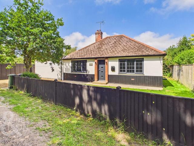 3 bedroom detached bungalow for sale