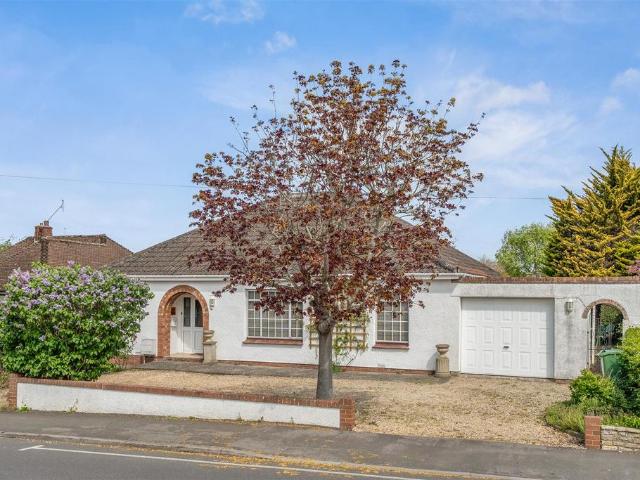 3 bedroom detached bungalow for sale