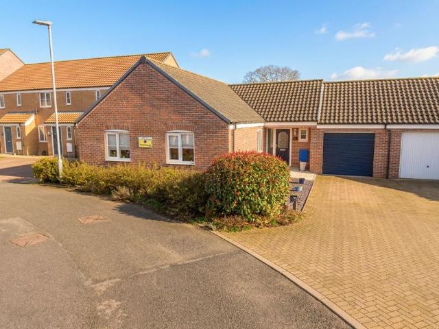 3 bedroom detached bungalow for sale