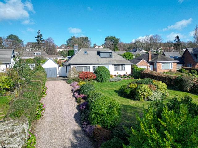 3 bedroom detached bungalow for sale