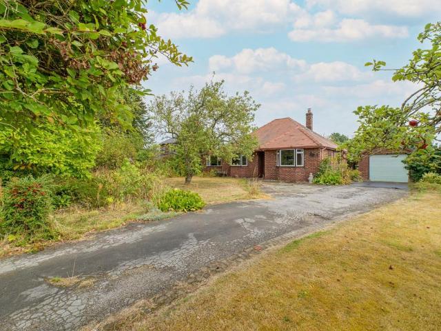 3 bedroom detached bungalow for sale