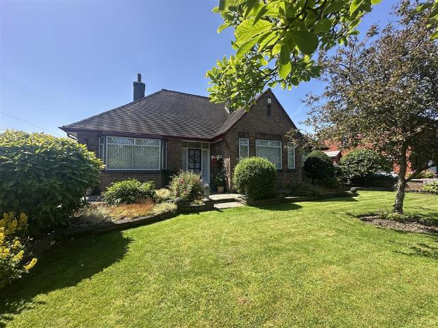 4 bedroom detached bungalow for sale