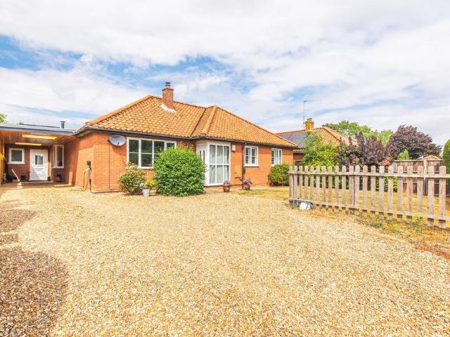 3 bedroom detached bungalow for sale