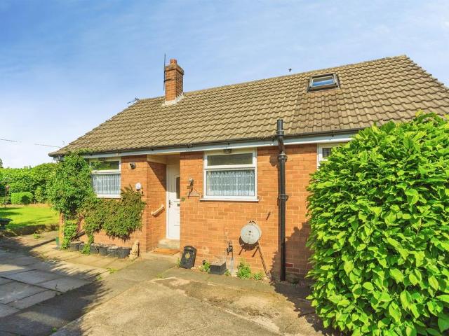 3 bedroom detached bungalow for sale