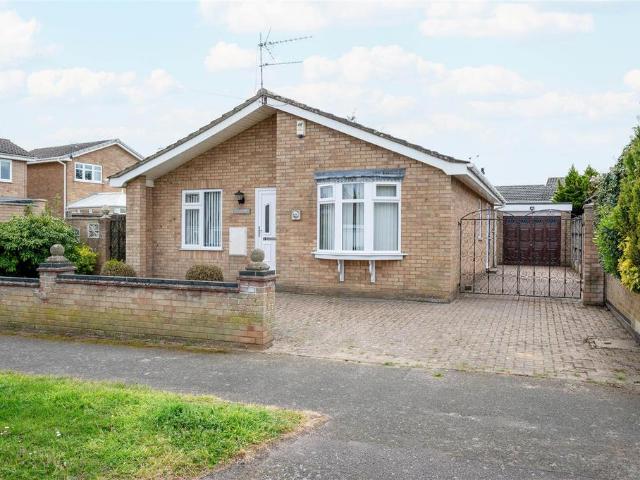3 bedroom detached bungalow for sale
