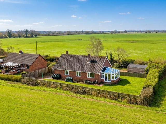 3 bedroom detached bungalow for sale