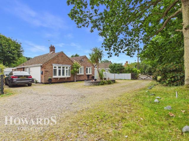 3 bedroom detached bungalow for sale