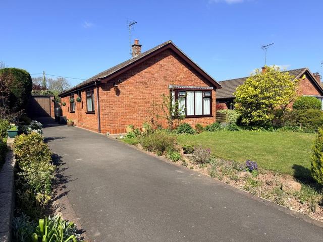 3 bedroom detached bungalow for sale