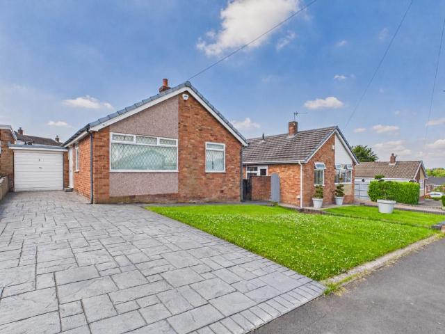3 bedroom detached bungalow for sale