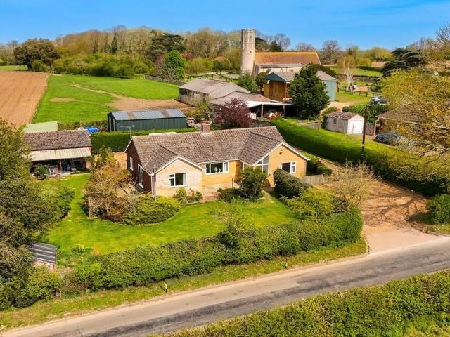 3 bedroom detached bungalow for sale