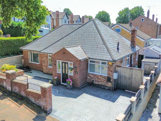 3 bedroom detached bungalow for sale
