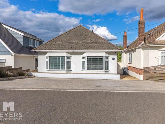3 bedroom detached bungalow for sale