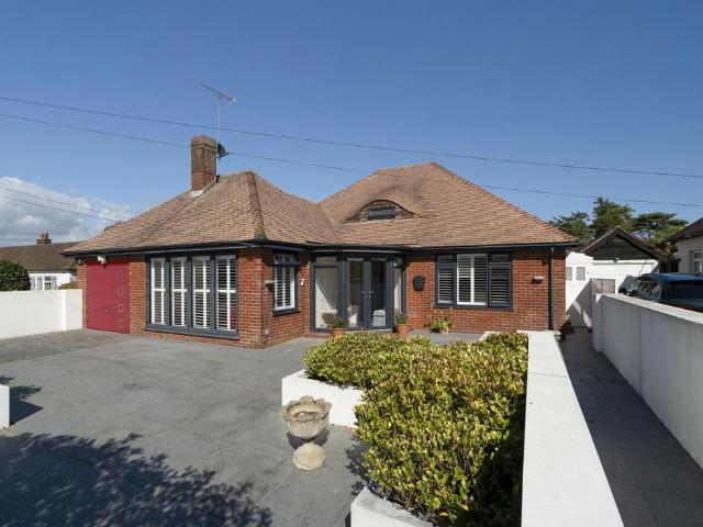 3 bedroom detached bungalow for sale