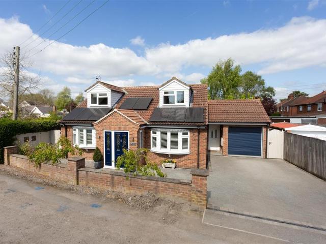 3 bedroom detached bungalow for sale