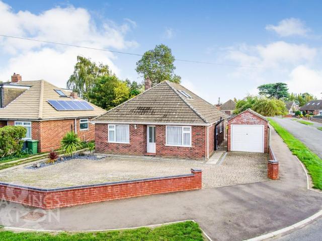 3 bedroom detached bungalow for sale