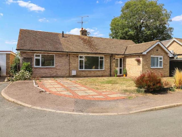 3 bedroom detached bungalow for sale