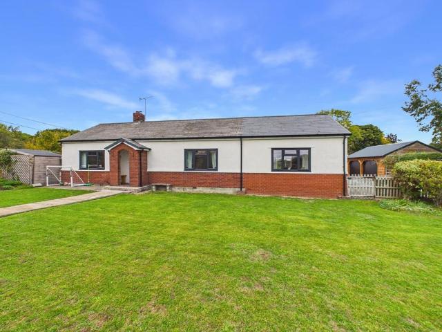 3 bedroom detached bungalow for sale