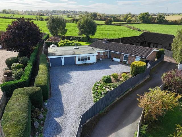 3 bedroom detached bungalow for sale