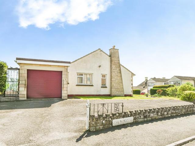 3 bedroom detached bungalow for sale