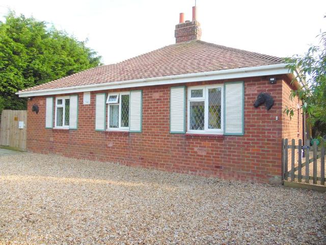 3 bedroom detached bungalow for sale