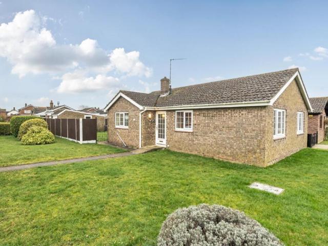 3 bedroom detached bungalow for sale