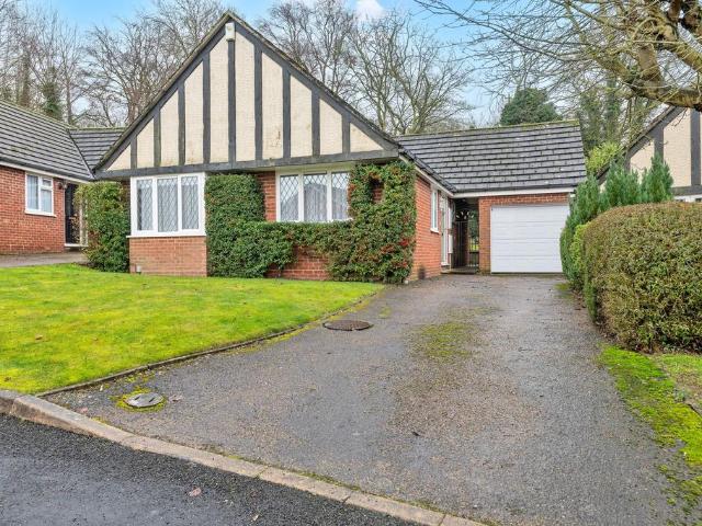 3 bedroom detached bungalow for sale