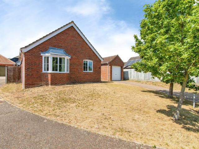 3 bedroom detached bungalow for sale