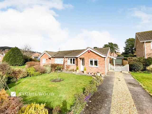 2 bedroom detached bungalow for sale
