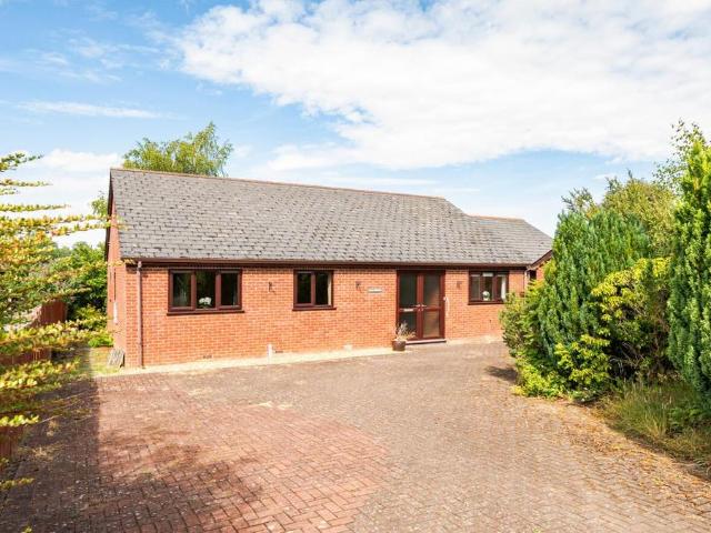 3 bedroom detached bungalow for sale