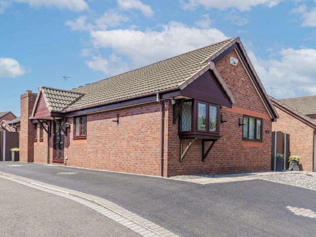 3 bedroom detached bungalow for sale
