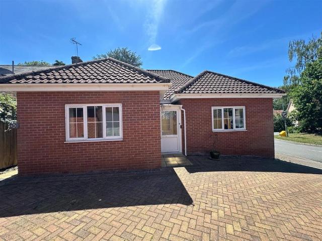 3 bedroom detached bungalow for sale