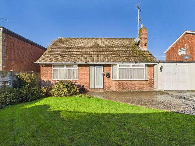 3 bedroom detached bungalow for sale