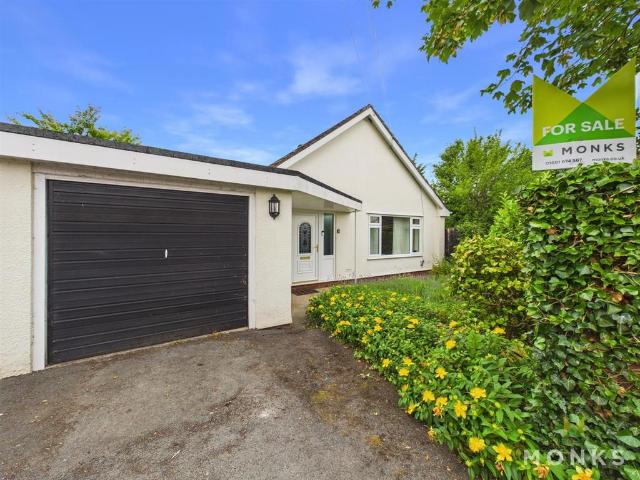 3 bedroom detached bungalow for sale