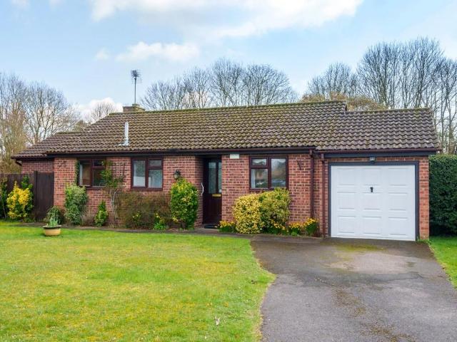 3 bedroom detached bungalow for sale