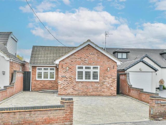3 bedroom detached bungalow for sale