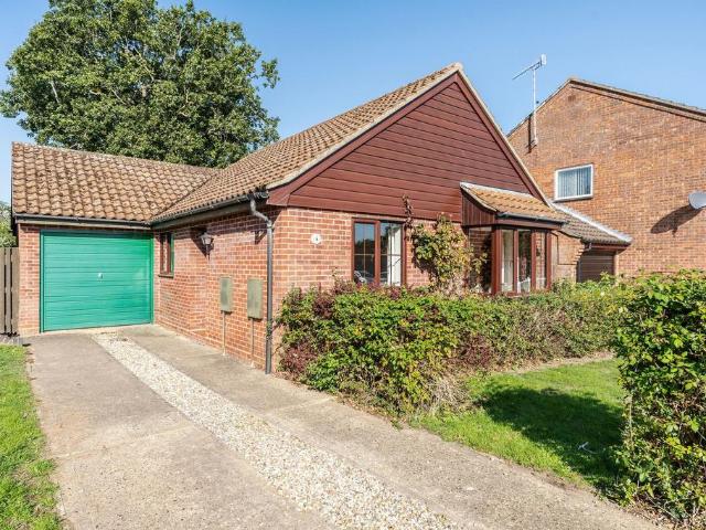 3 bedroom detached bungalow for sale