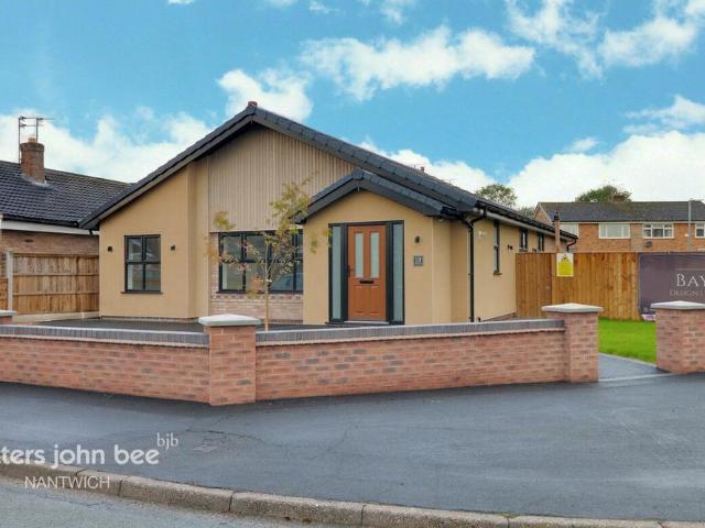 3 bedroom detached bungalow for sale