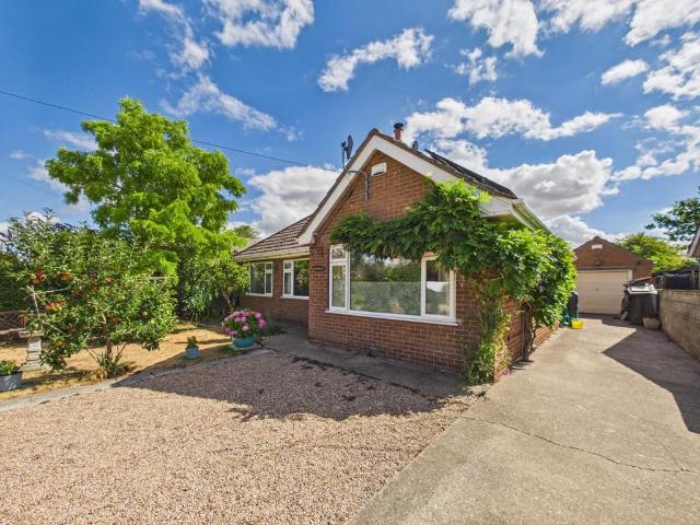 3 bedroom detached bungalow for sale