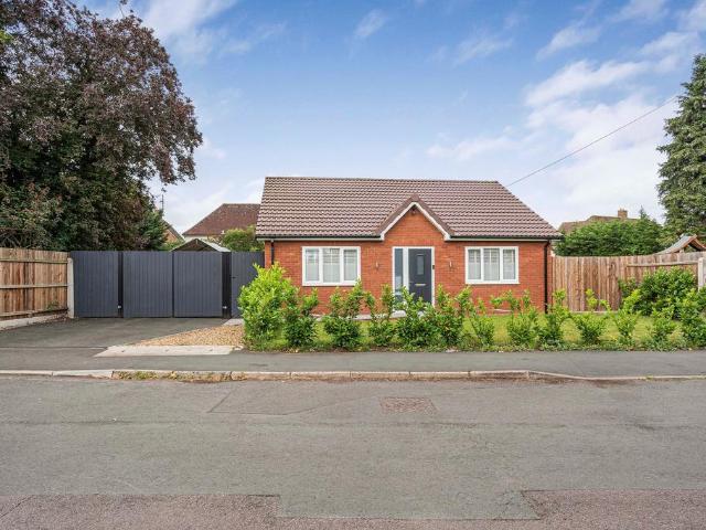 3 bedroom detached bungalow for sale