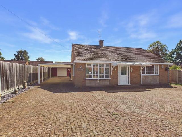 3 bedroom detached bungalow for sale