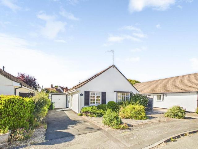 3 bedroom detached bungalow for sale