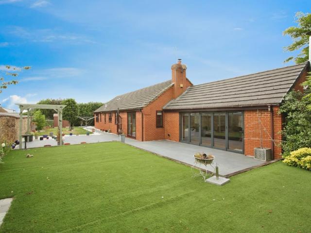 3 bedroom detached bungalow for sale