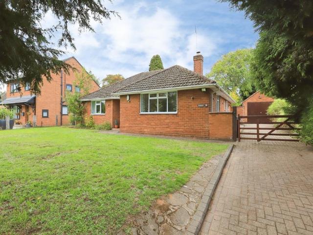 3 bedroom detached bungalow for sale