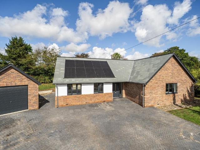 3 bedroom detached bungalow for sale