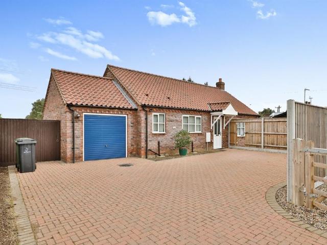 3 bedroom detached bungalow for sale