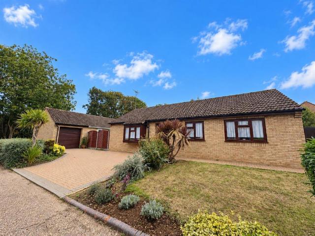 3 bedroom detached bungalow for sale
